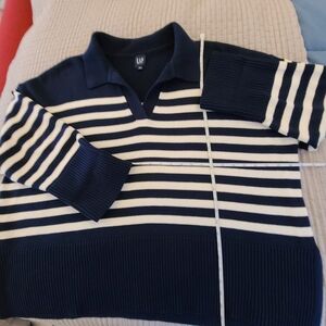 NWOT GAP Women's 24/7 Split Neck Navy White Stripe Polo Sweater